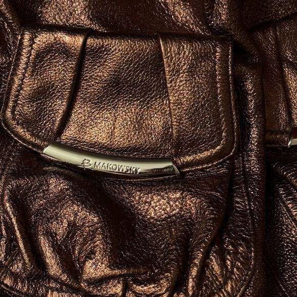 B Makowsky Large Bronze/Copper Metallic Leather Shoulder Handbag - Picture 7 of 9